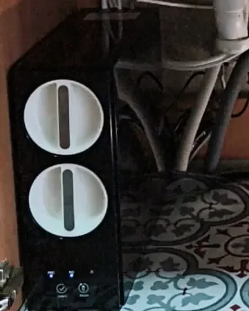 Ósmosis de flujo directo con los filtros accesibles desde el frontal